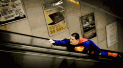 
               Meilleures images droles  SUPERMAN prend le RER 
              