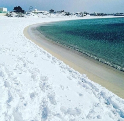 
               Meilleures images drôles  De la neige sur les plages d'Italie du sud 
              