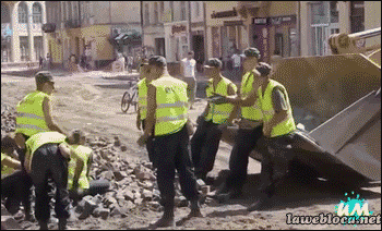 
               Meilleures images droles  Travail à la chaine 
              