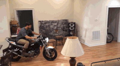 
               Meilleures image drole  Moto d'appartement ? 
              