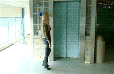 
               Meilleures images droles  Ascenseur enfumé 
              
