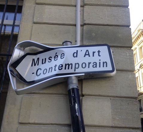 
               Meilleures images droles  l'art ........... 
              