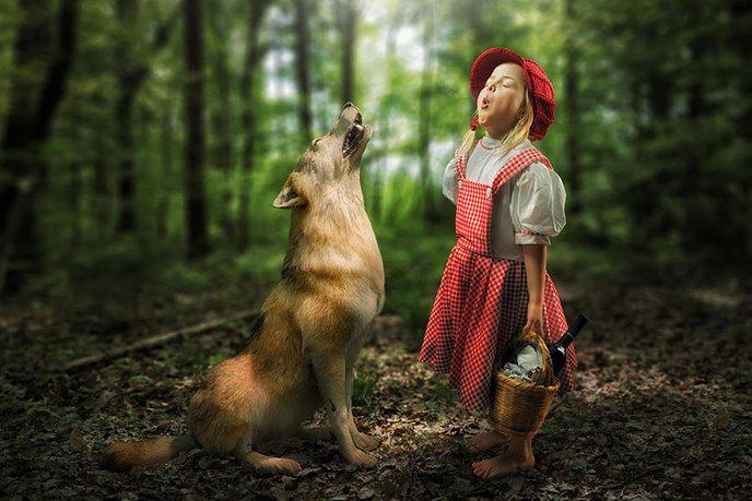  Image hilarante  Chaperon rouge &amp; Loup, copains , photo blague
              