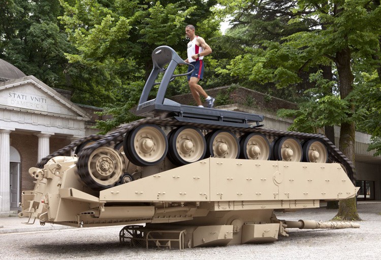 
               Meilleures images droles  le sport pas la guerre 
              