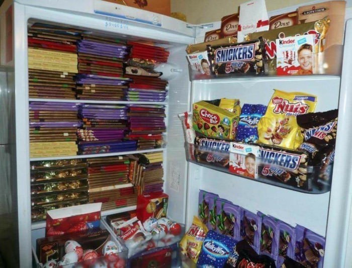 
               Meilleures image drole  qui veut du chocolat ?!? 
              