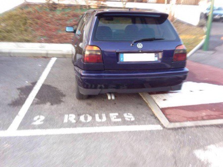 
               Meilleures images droles  Parking 2 roues 
              