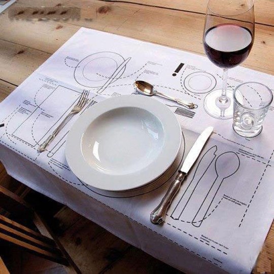 
               Meilleures images droles  à table c'est lheure du casse croûte 
              