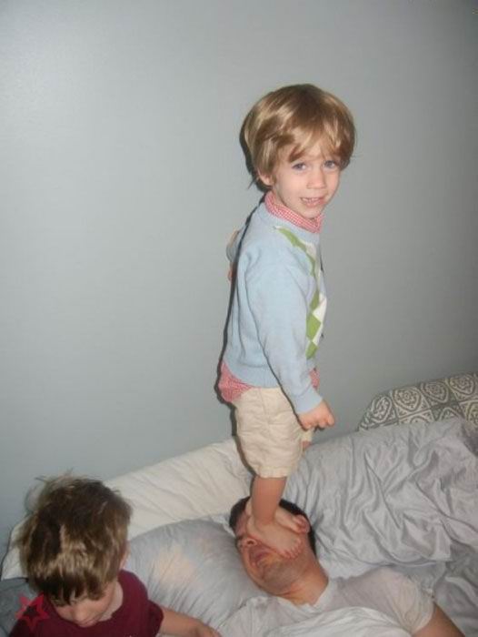 
               Meilleures image drole  je suis aussi lourd que le sommeil de papa 
              