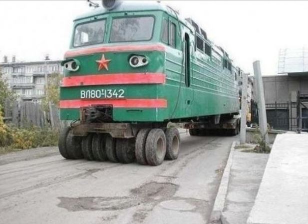  Image rigolote  Train sur pneumatiques 
              