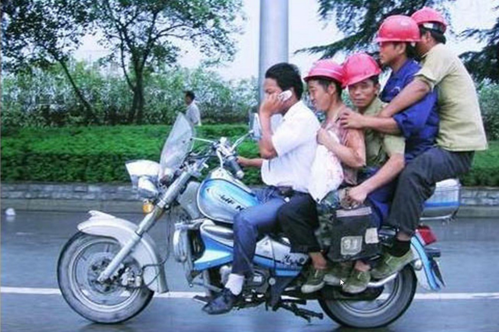 
               Meilleures images droles  Conduire sa moto 
              