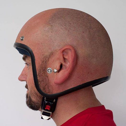  Image originale  Casque mal peigné! , photo blague
              