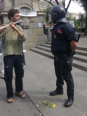 
               Meilleures images drôles  la flûte c'est mieux que le violon 
              
