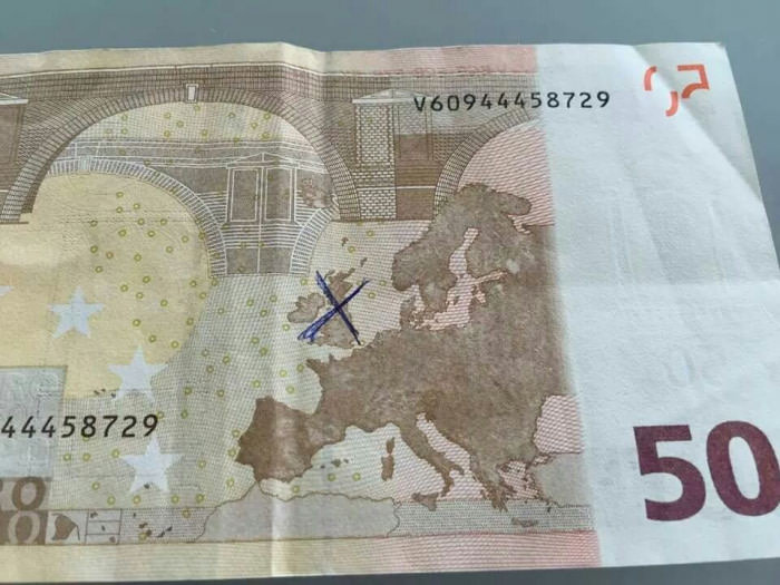 
               Meilleures images droles  Nouveaux billets après le brexit 
              