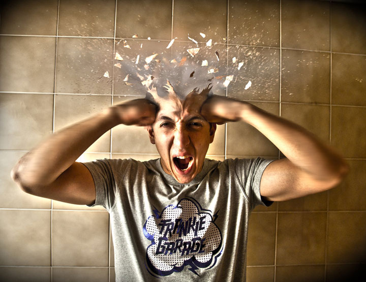 
               Meilleures images droles  j'ai la tête qui explose 
              