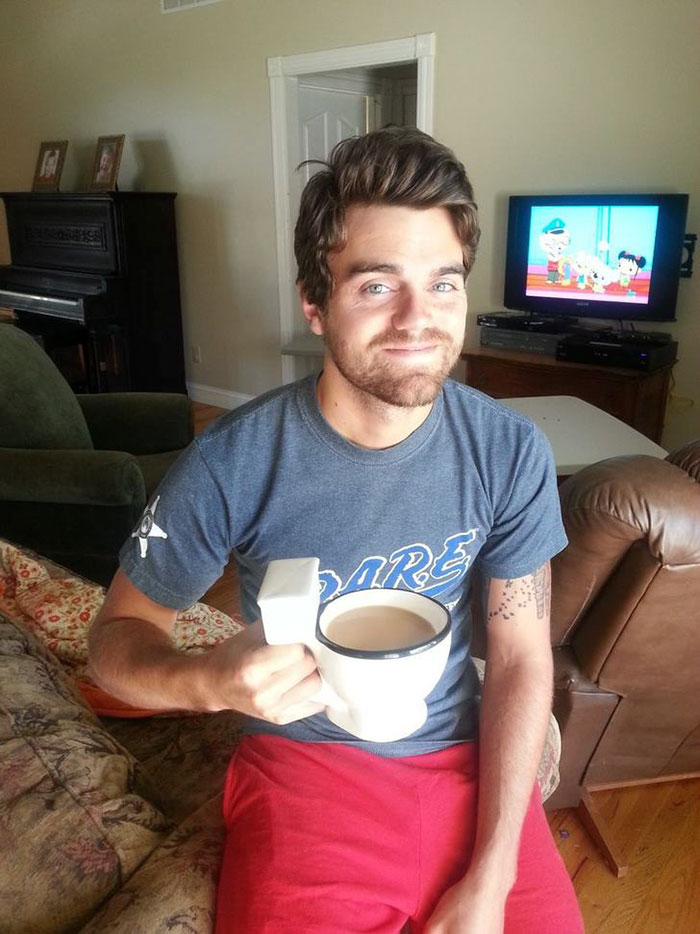 
               Meilleures images droles  Grand-mère sait faire un bon café ! 
              
