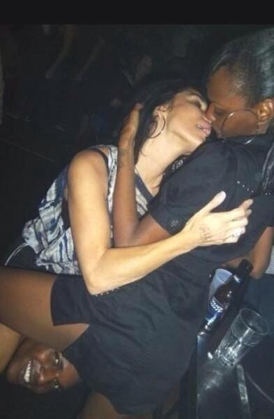 
               Meilleure image drole  Paparazzi : Toujours être présent au bon moment. 
              