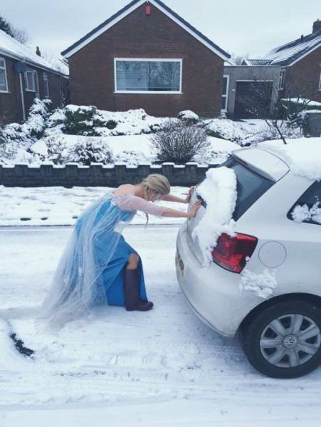 
               Meilleures images drôles  reine des neiges .... elle assume !! 
              